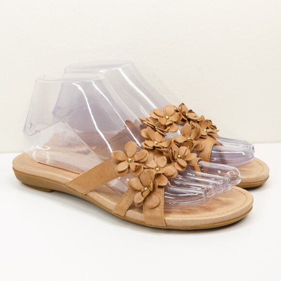 NURTURE Colbie 3D Floral Leather Thong Sandals Flip Flops Feminine Womens Sz 6.5 - Picture 1 of 7